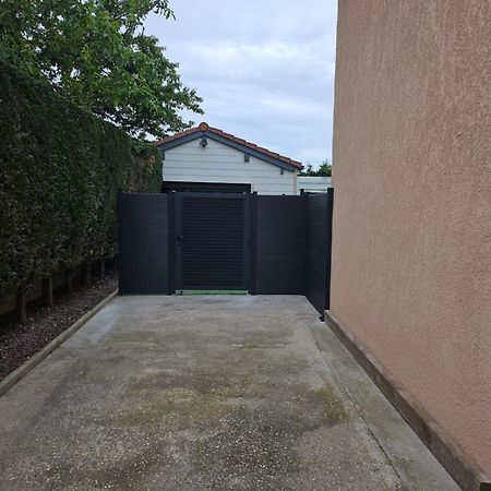 Hebergement Privee Jaccuzzi En Supplement Saint-Clair-du-Rhone Buitenkant foto