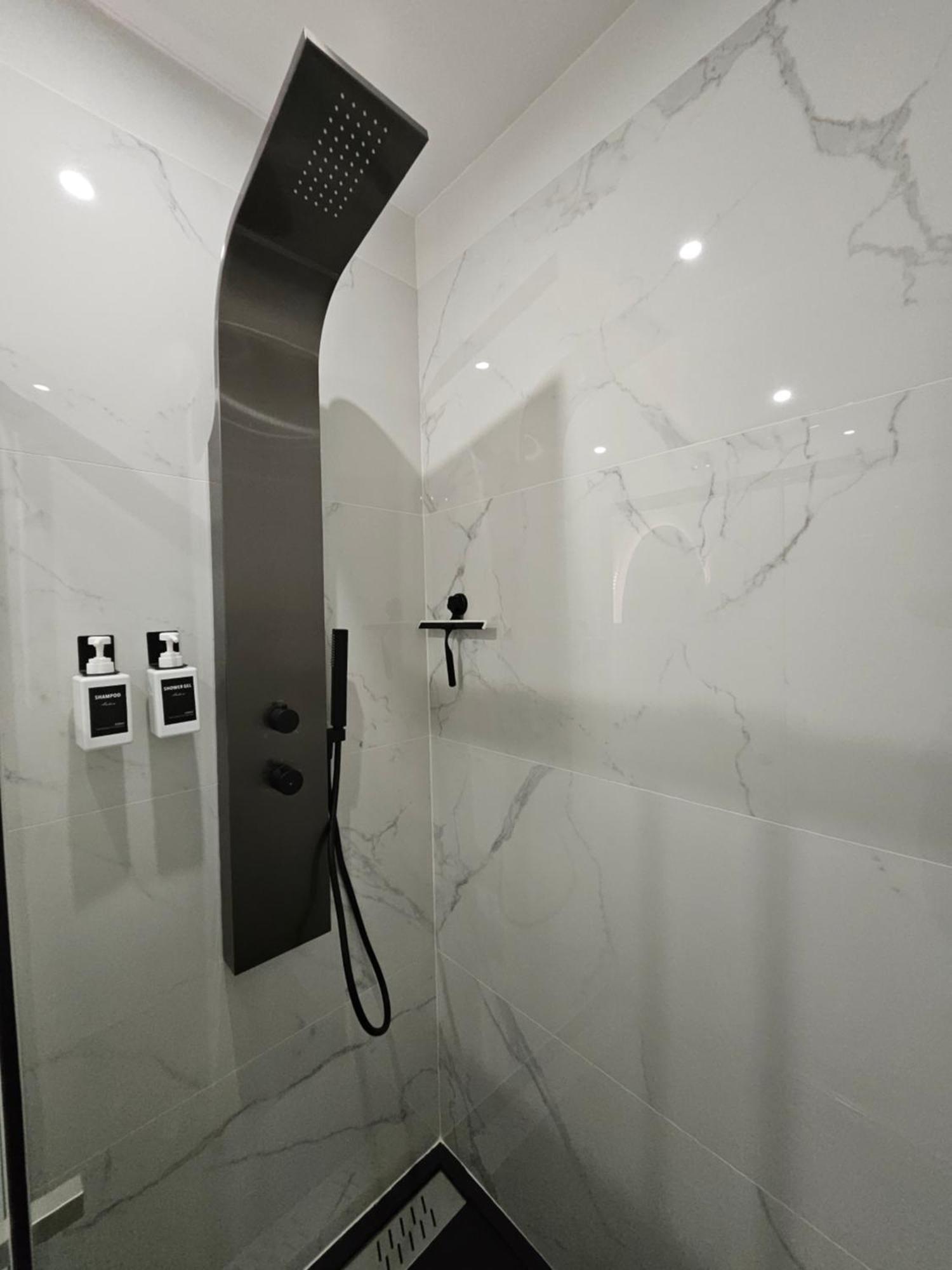 Hebergement Privee Jaccuzzi En Supplement Saint-Clair-du-Rhone Buitenkant foto